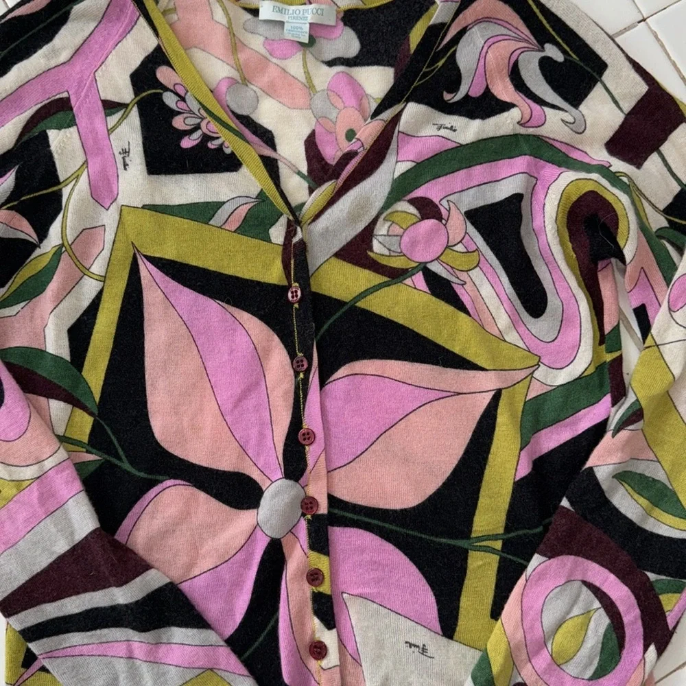 Emilio Pucci authentic 100% cashmere V-neck button-down sweater sz S/M - Picture 6 of 9